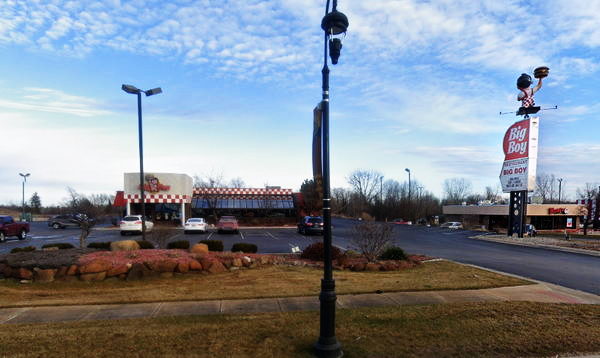 Big Boy Restaurants (Elias Brothers, Elias Bros) - West Branch - 2980 Cook Rd (newer photo)